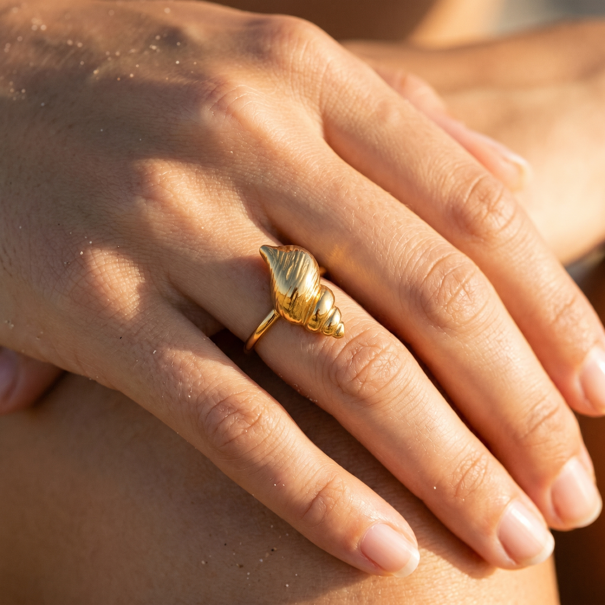 Soléa – Bague sculptée dorée