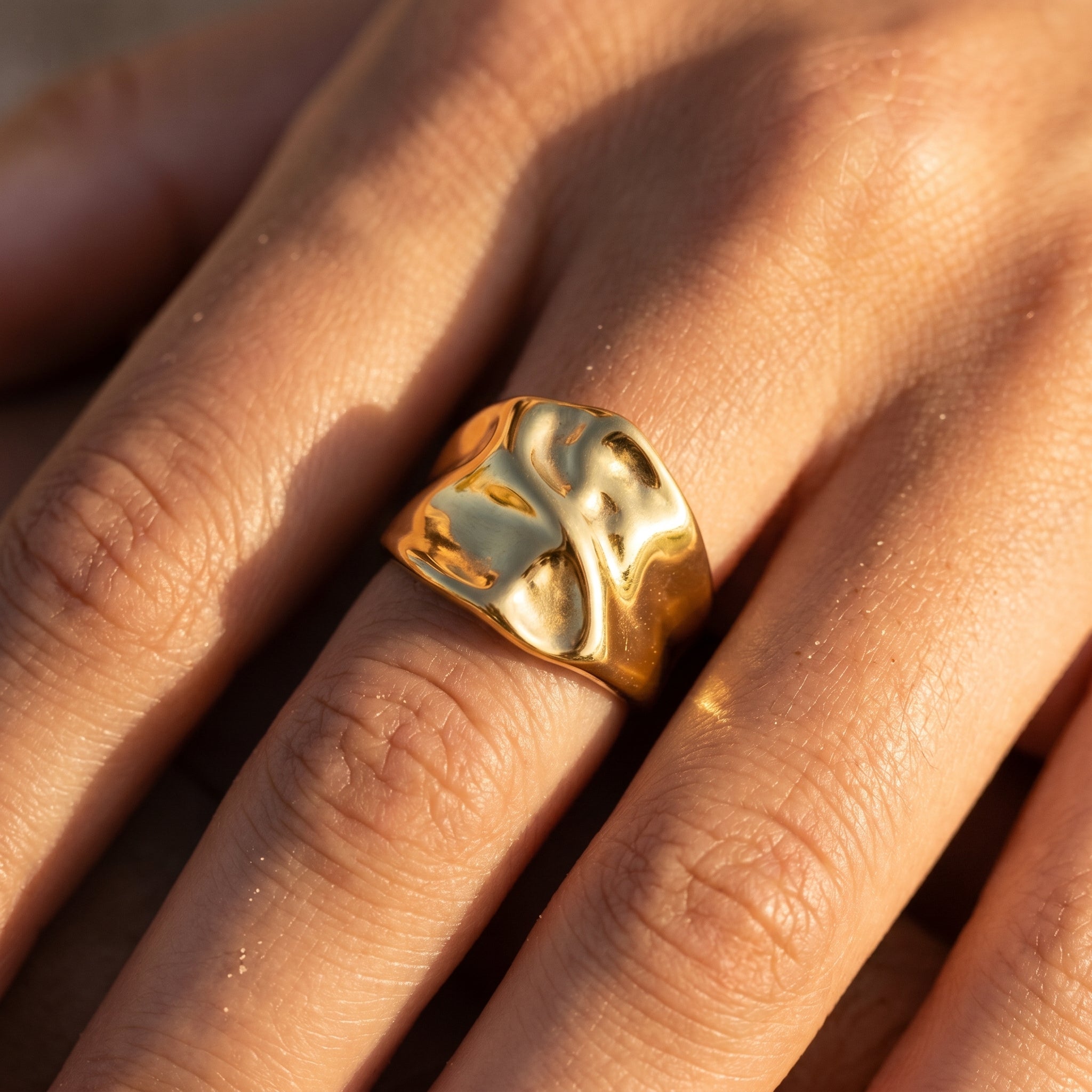 Lunéa – Bague lunaire dorée
