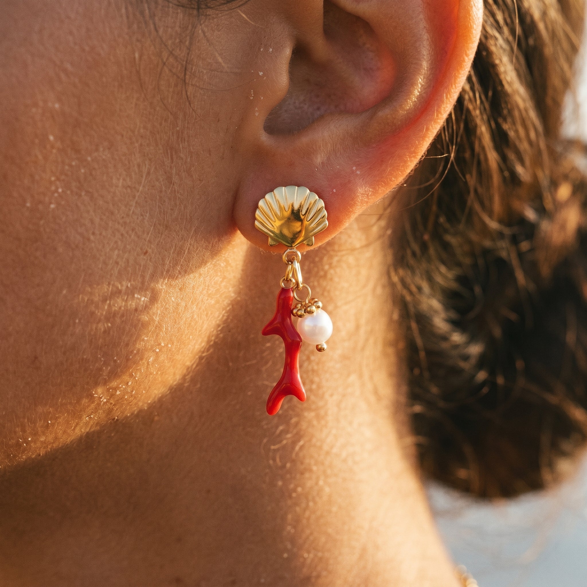 Oréane – Boucles dorées corail