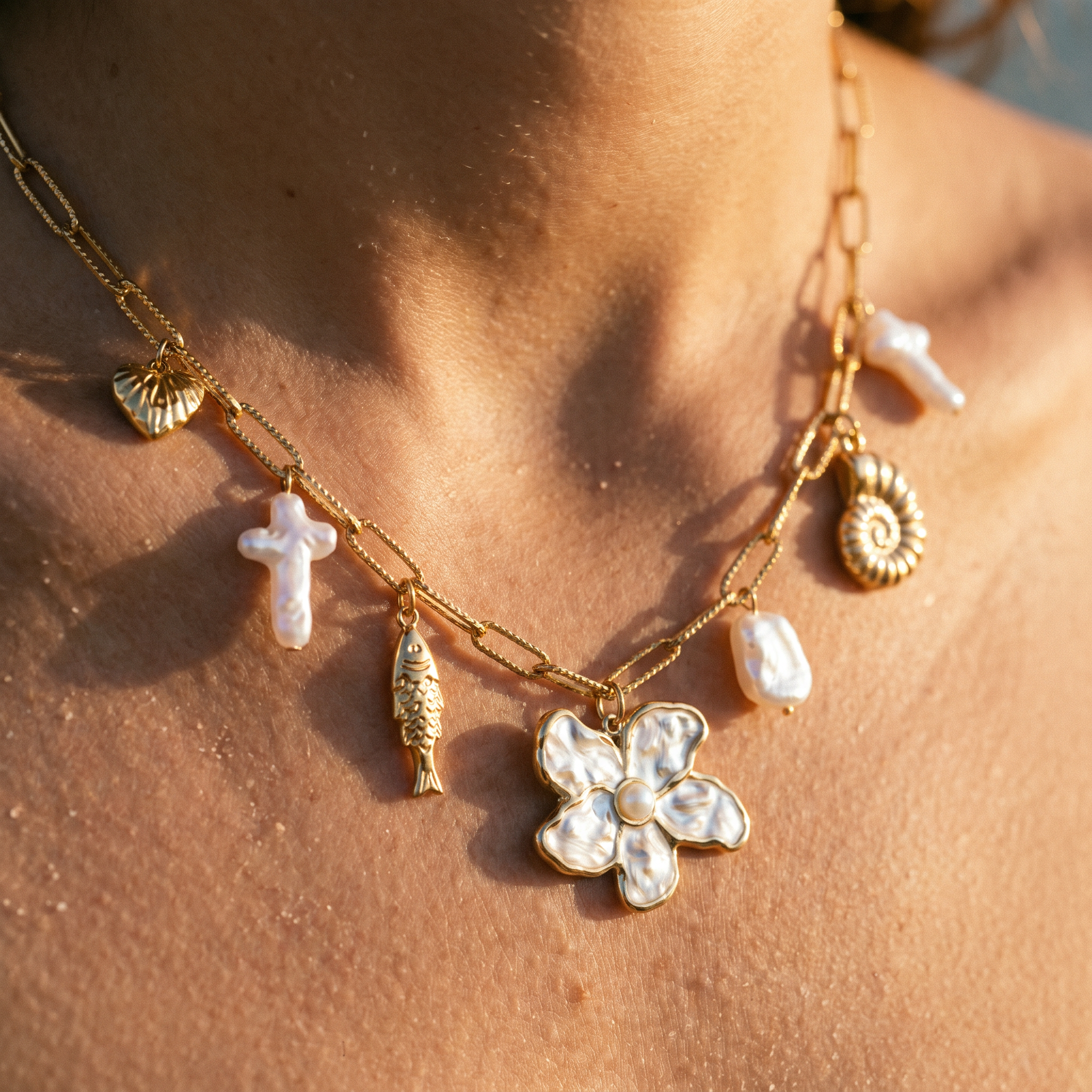 Tilarys – Collier talisman doré